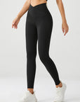 Embrace High Rise V-Waist Leggings - Black