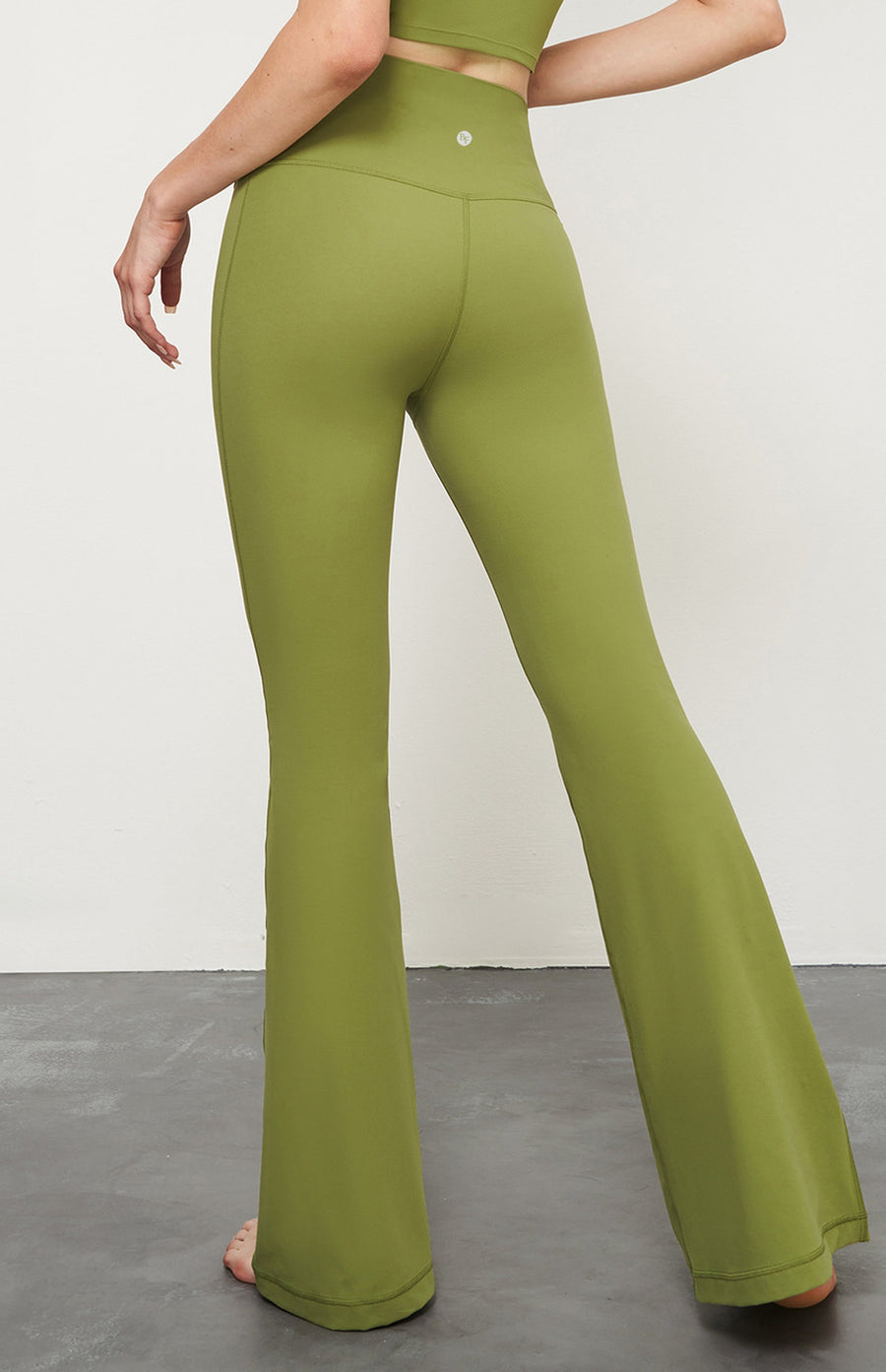 One-Size Flared Yoga Pants - Matcha Green